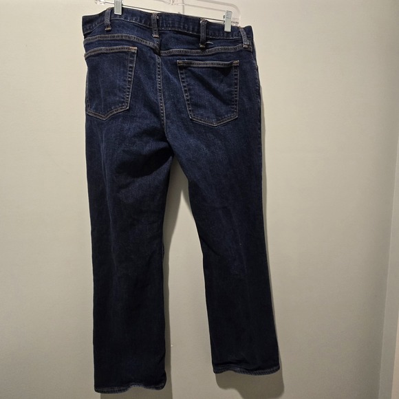 Old Navy Boot-Cut Semi-Evase Men size 36 x 32 Dark wash - Picture 3 of 4